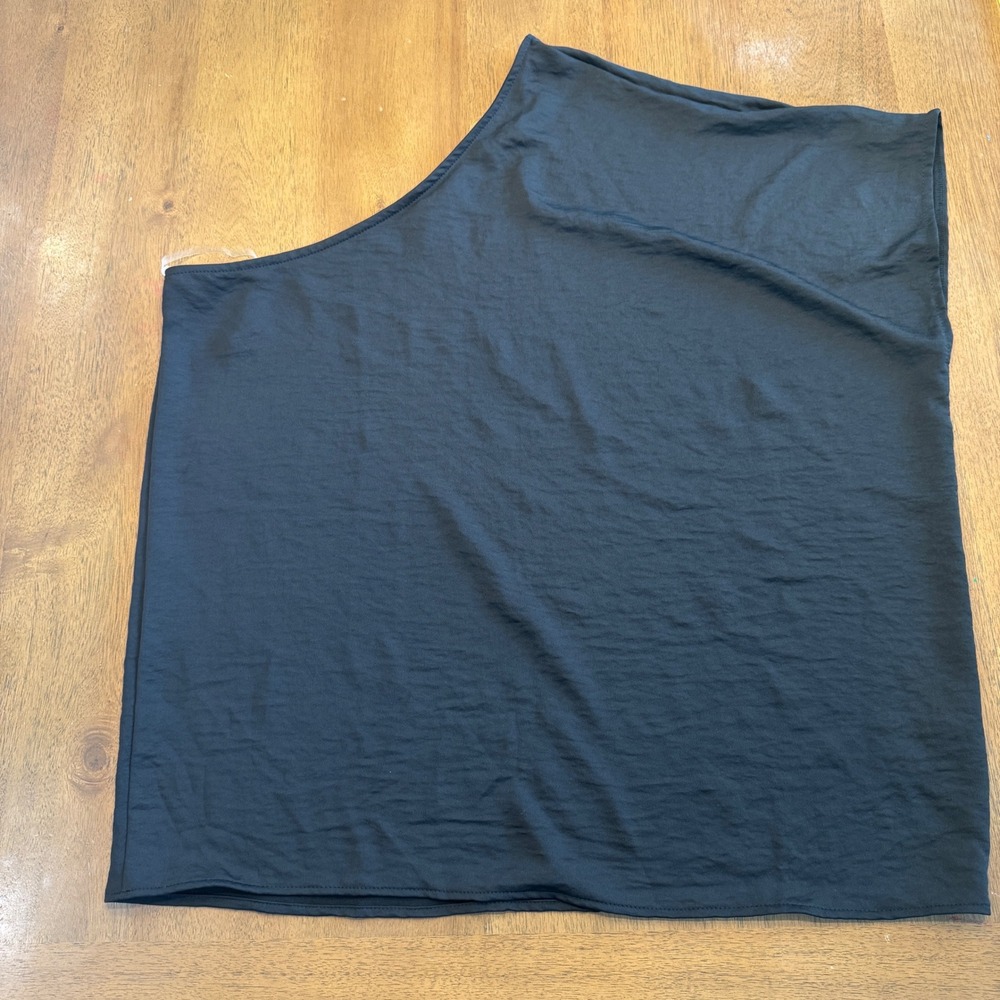 Entro One Shoulder Top Women's‎ Medium Black Sleeveless Casual Blouse